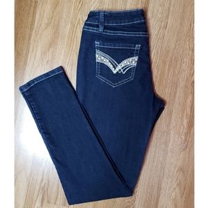 D. Jeans 💛 skinny jeans.